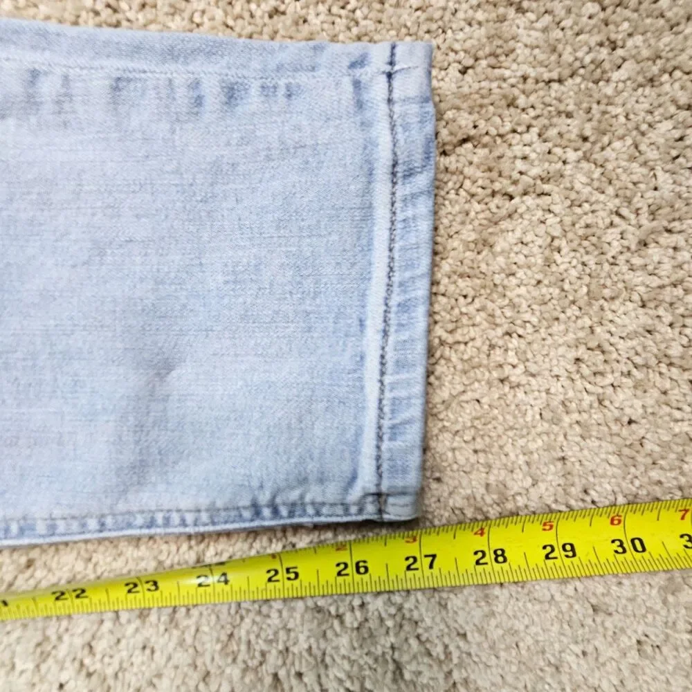 Studio Blue Light Wash Distressed Skinny Jeans Women’s Size 31 Y2K